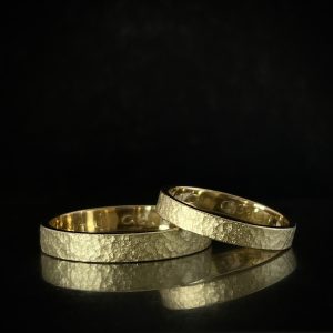 Martilladas Rocosa oro amarillo 18k